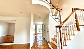 74 Plymouth Rd, East Providence, RI 02914