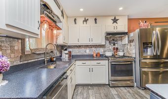 216 Main St, Middletown, NJ 07748