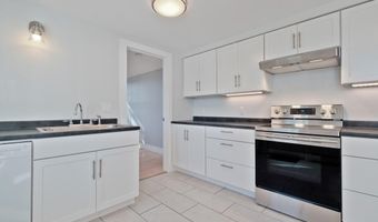 50 Elm St, Bath, ME 04530