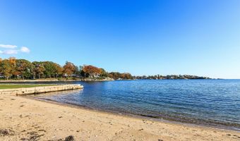 11 Harbour Vlg B, Branford, CT 06405