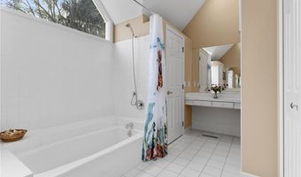 985 Goldenrod Trl, Aurora, OH 44202