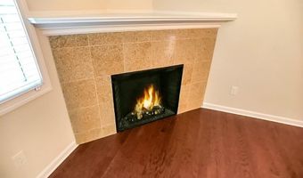 206 Madison Ave, Acworth, GA 30102