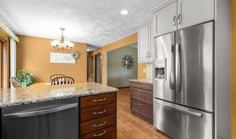 2623 W SUNNYVIEW Cir, Appleton, WI 54914