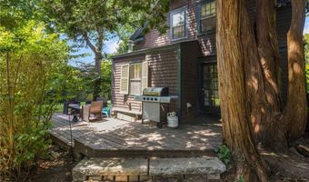 37 Concord Dr, Middletown, RI 02842