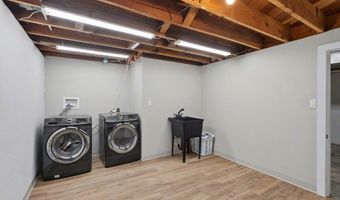 72 E 1600 Rd, Baldwin City, KS 66006