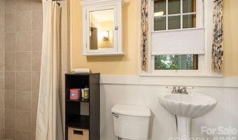 28 Woodlawn Ave, Asheville, NC 28801