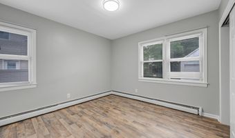 37 Park Ave 3, Amityville, NY 11701