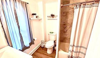 327 Spring St 2, Newport, RI 02840