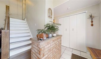 293 Burroughs Dr, Amherst, NY 14226