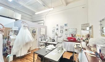 341 N CHARLES St, Baltimore, MD 21201