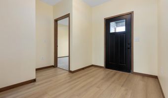 1716 N 18th St, Aberdeen, SD 57401