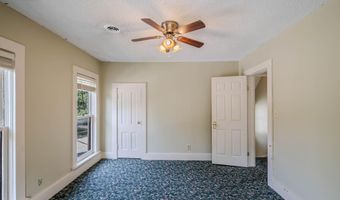 1614 Center St, Des Moines, IA 50314