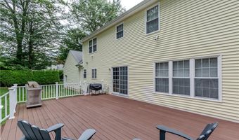 11 Raven Cir, Cranston, RI 02921