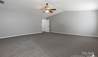 3902 Larkhaven Village Dr, Charlotte, NC 28215