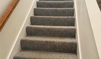 121 Hillwood St, Cranston, RI 02920