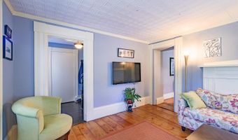 86 High St, Belfast, ME 04915