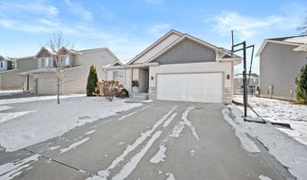 307 SW 48th St, Ankeny, IA 50023