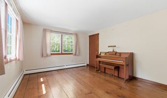 70 Mahoney Rd, Colchester, CT 06415