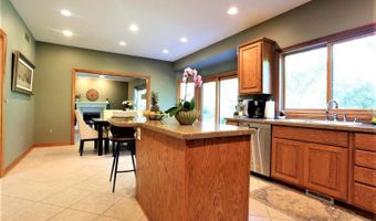 4703 Sawgrass Dr W, Ann Arbor, MI 48108