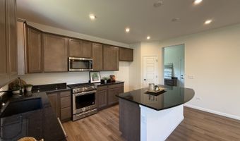 8 Liam Ct, Algonquin, IL 60102