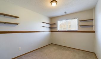 804 E Maywood St, Brandon, SD 57005