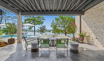 927 N Shore Dr, Biloxi, MS 39532