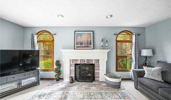 350 Aspen Ct, Aurora, OH 44202