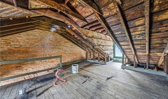 431 E Carson St, Airville, PA 15203