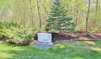 50 Kathryn Ln, Bangor, ME 04401