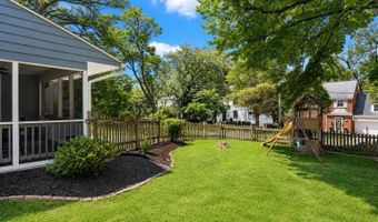 3831 N VERNON St N, Arlington, VA 22207