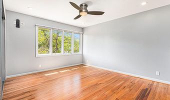 2222 Delaware Dr, Ann Arbor, MI 48103