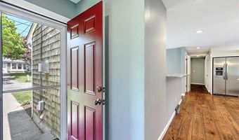 135 Foote St, Barrington, RI 02806