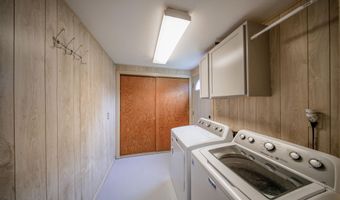 213 E Radio Ln, Arkansas City, KS 67005