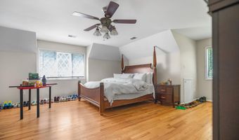 900 TUCKER Ln, Ashton, MD 20861