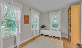 436 Pinewood St, Ann Arbor, MI 48103