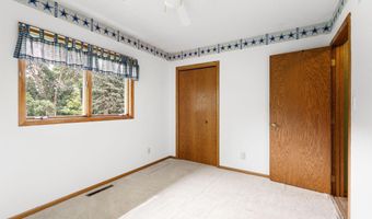 1807 9th St SW, Austin, MN 55912