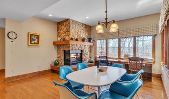 5140 Turtle Point Dr, Ann Arbor, MI 48105