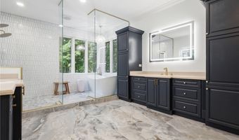 315 Glengarry Dr, Aurora, OH 44202
