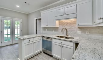301 White Oak Dr, Brandon, MS 39047