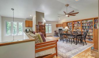 14 Shelton Branch Rd, Barnardsville, NC 28709
