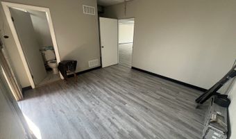 49 E Fullerton Ave, Addison, IL 60101