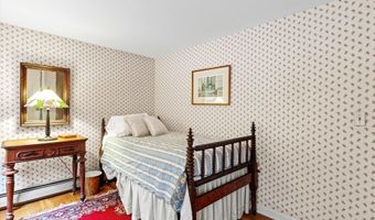 20 Juniper Dr, Amherst, NH 03031