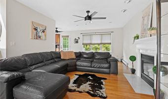 45 Silo Dr, Cranston, RI 02921