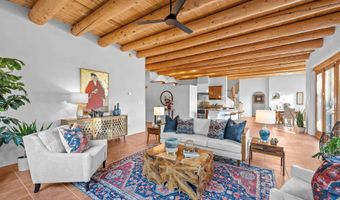 9 Desiderio Rd, Arroyo Seco, NM 87514