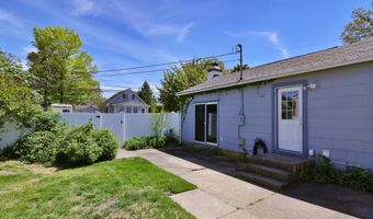 68 Elm St, Beachwood, NJ 08722