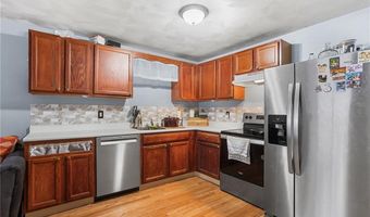569 Smithfield Rd 23, North Providence, RI 02904