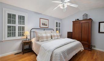 212 Orchard Woods Dr, North Kingstown, RI 02874
