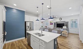 725 WINTERSIDE Dr, Apollo Beach, FL 33572