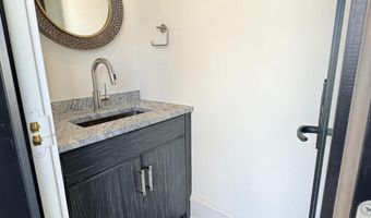 281 7TH St, Avalon, NJ 08202