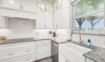 360 Rolling Ranch Blvd, Alvord, TX 76225